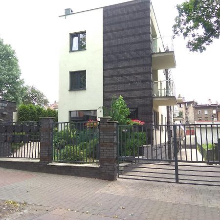 Luxury Apartment With Own Parking Chorzów Kültér fotó